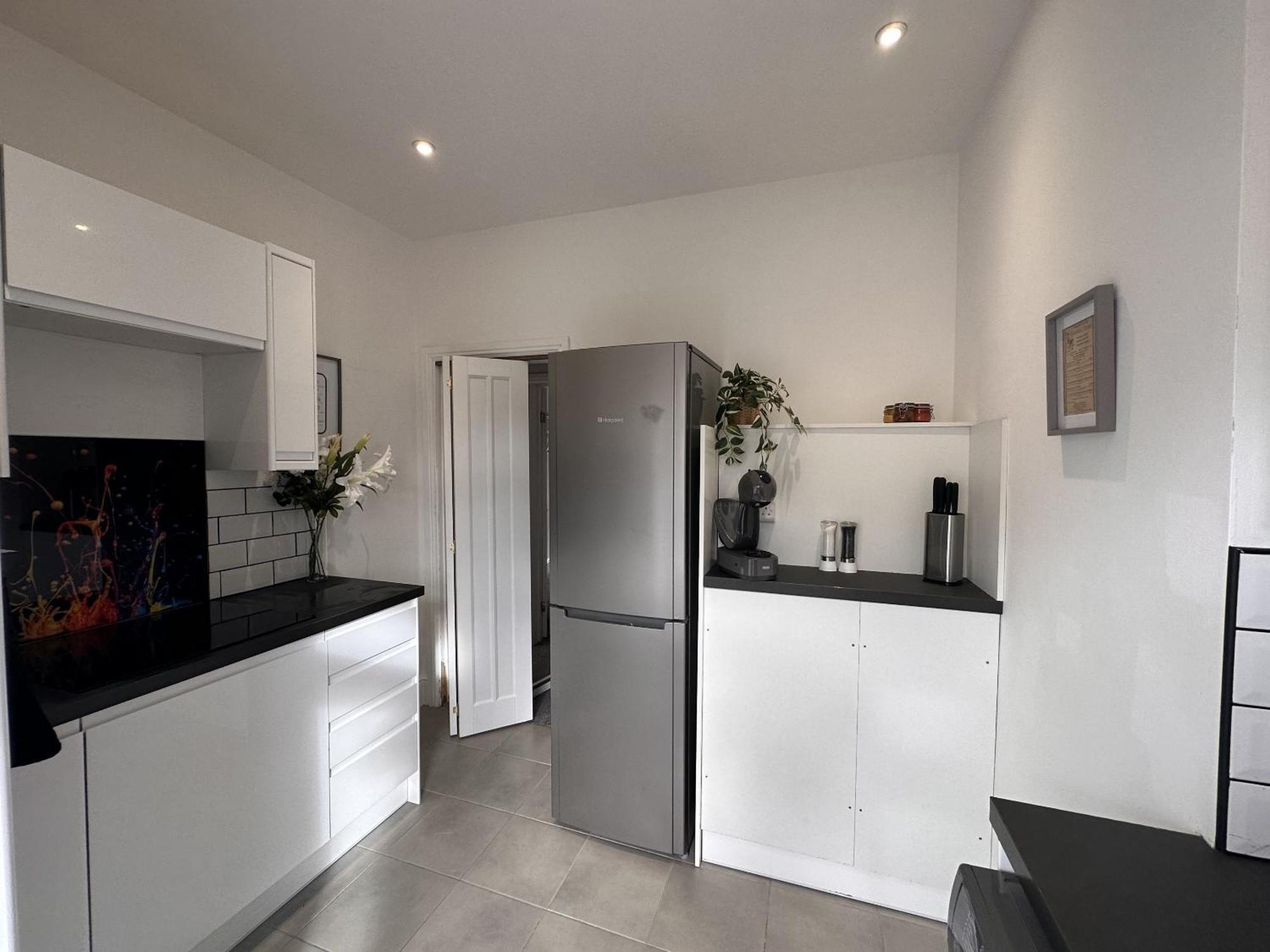 50 Wood St Apartment